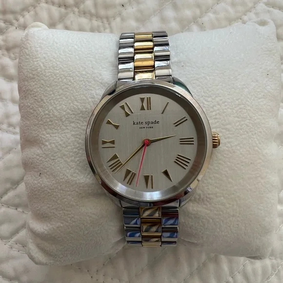 Kate spade Crosstown Silver Dial Two-tone Ladies Watch. ⚠️ Will need a battery! How to replace Battery on Kate Spade New York : r/watchrepair main image 3